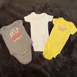 5 for $20-Lot of 3 Onesies-Sizes newborn to 3 months-Carter’s and Cat & Jack-EUC